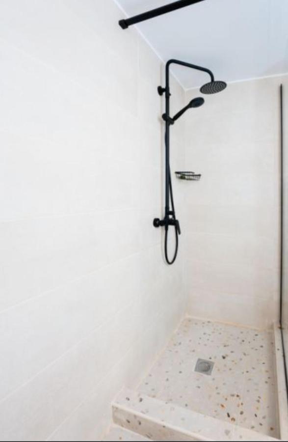 Brand New Apartment Nearby Metro Афины Экстерьер фото