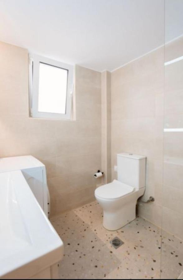 Brand New Apartment Nearby Metro Афины Экстерьер фото